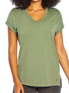 Banana Republic Sage Olive Green Rolled Cuffed Short Sleeve Boyfriend T-shirt S